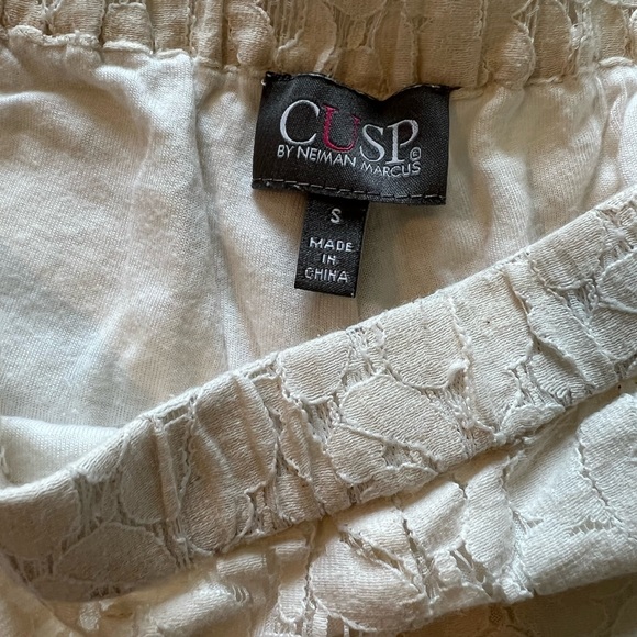 CUSP by Neiman Marcus shorts. Size Small. - Picture 3 of 3